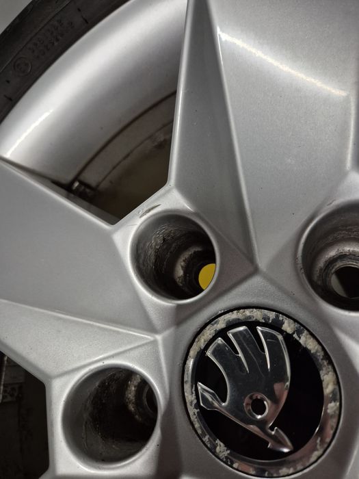Koła zimowe 4 sztuki, felgi, opony, skoda octavia III