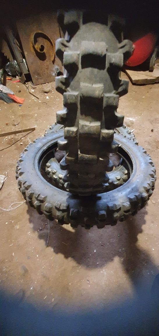 Mitas 90/100 r16