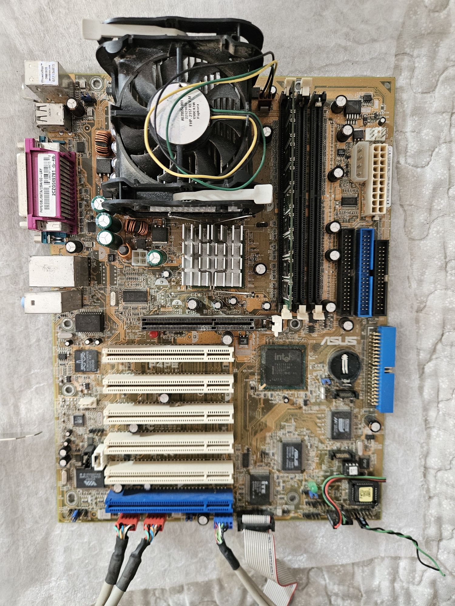 Placa mãe antiga