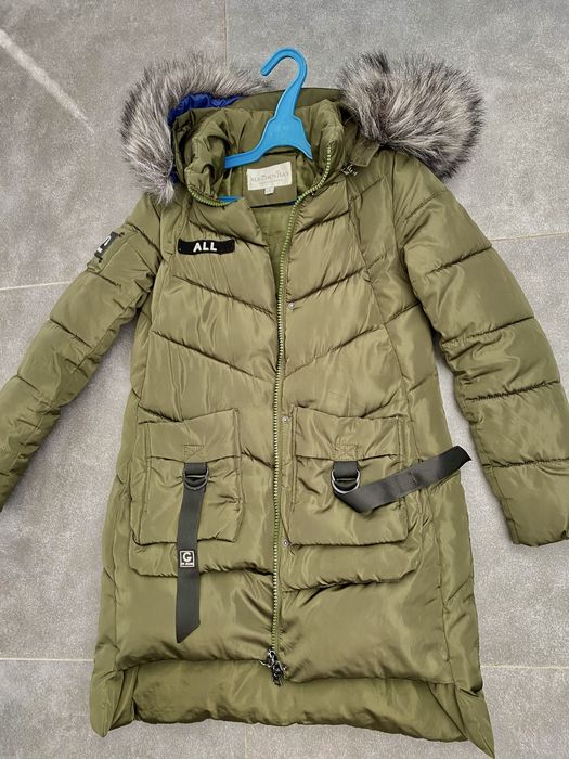 Пуховик зимовий жіночий