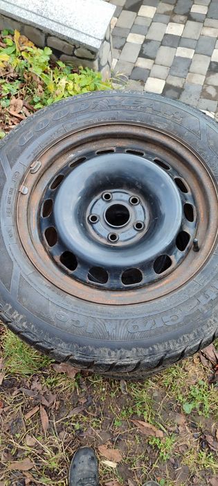 Зимні шини Goodyear R16 235*60 5*112  дисками