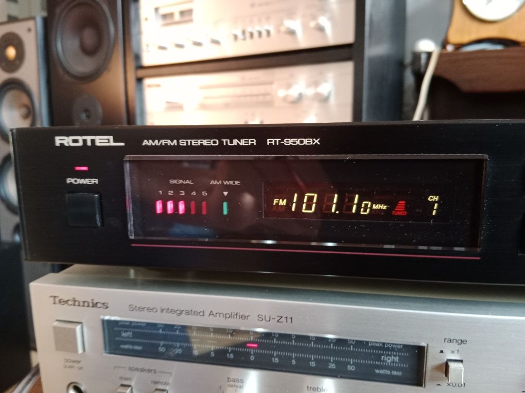 Tuner Rotel RT-950BX