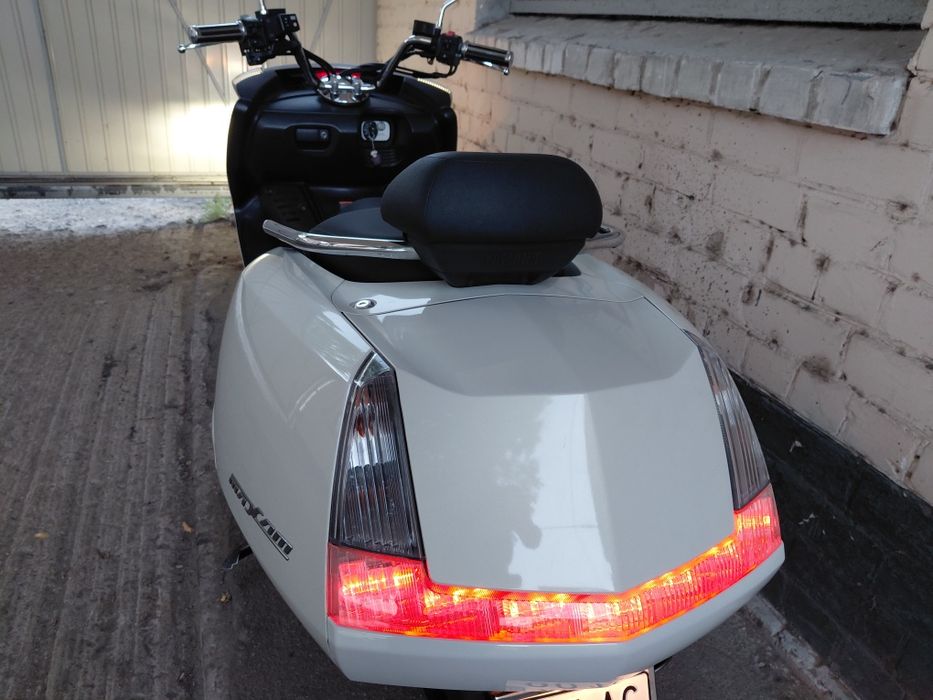 Yamaha 250 maxam максискутер