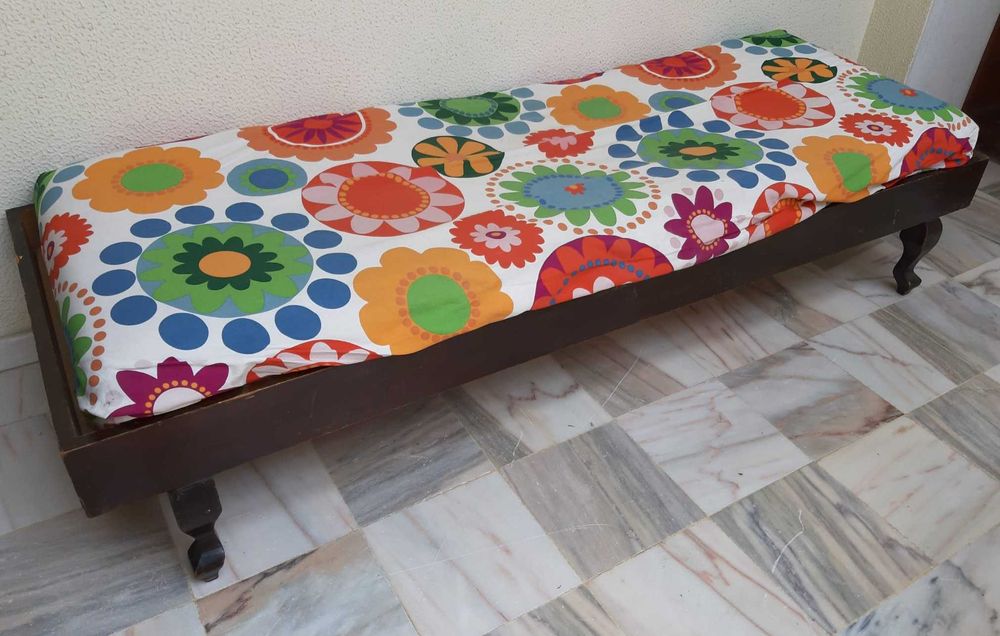 Sofá Cama em madeira