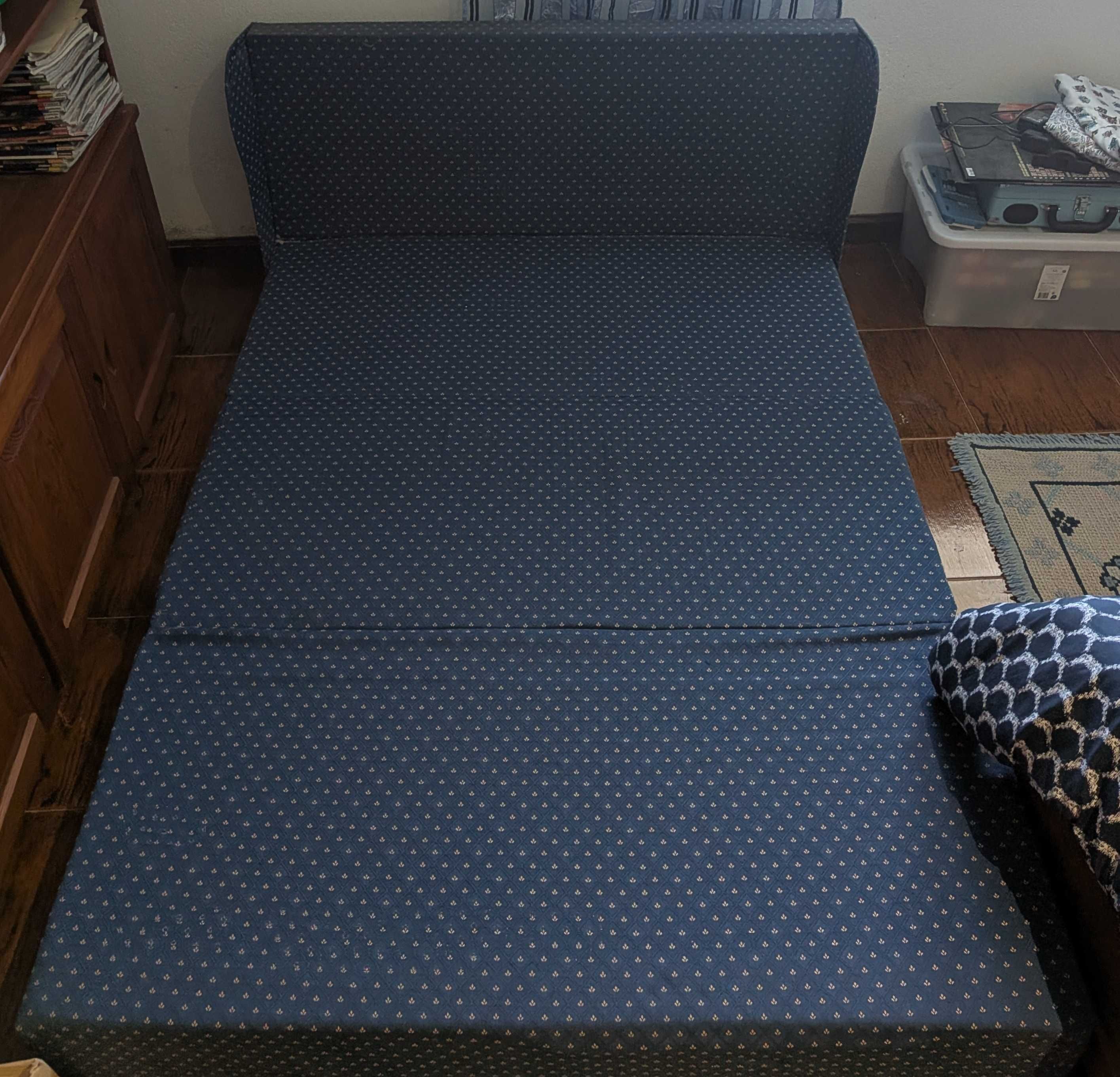 Sofá Azul - Com função cama