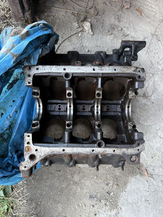 Двигатель Блок Ауди 100 2.8  92 год