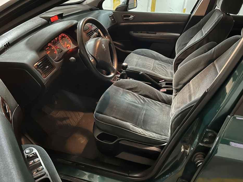 PEUGEOT 307 Break 1.4cc ano 2002