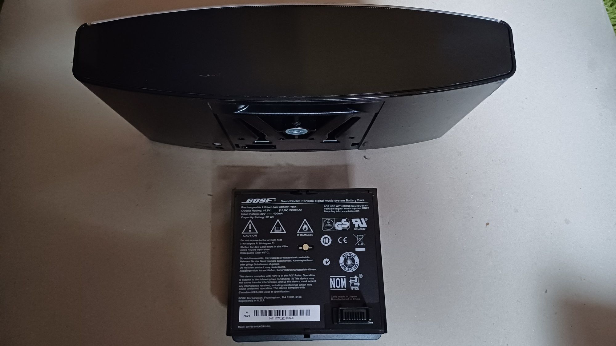 Bose Sound Dock portable glosnik