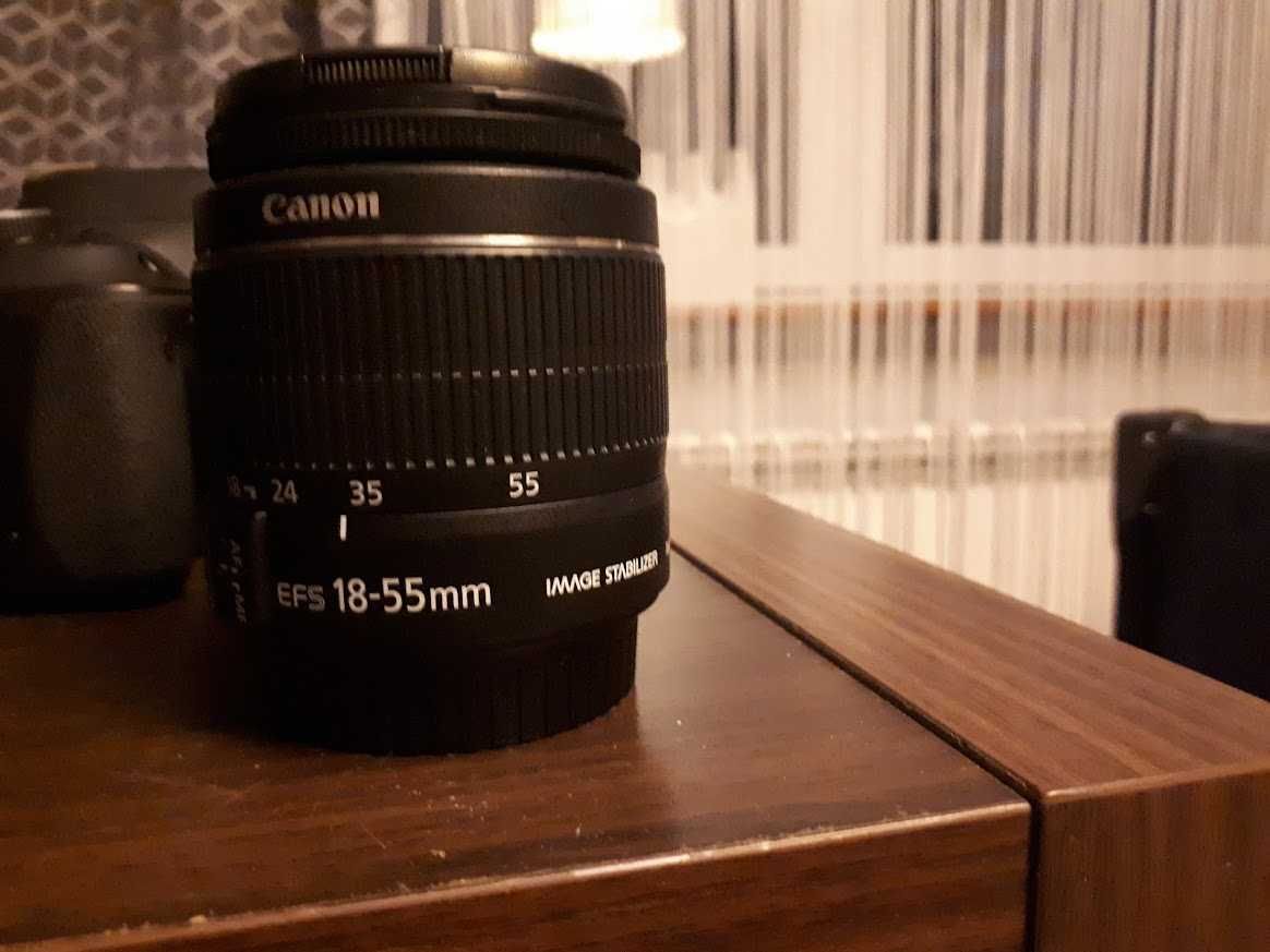 aparat Canon, dwa obiektywy  + dodatki