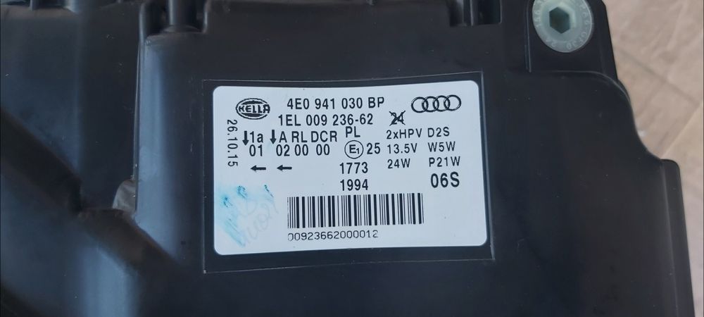 Фара Audi A8 D3 4E оригинал новая правая рестайл