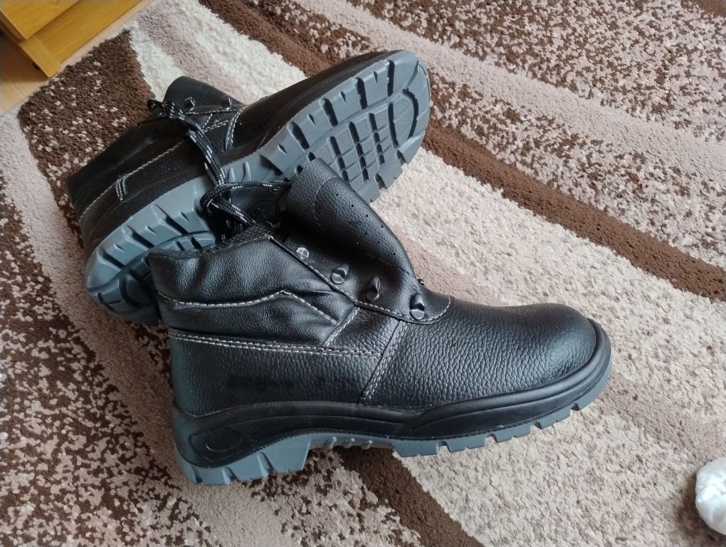 Buty robocze męskie 42 nowe