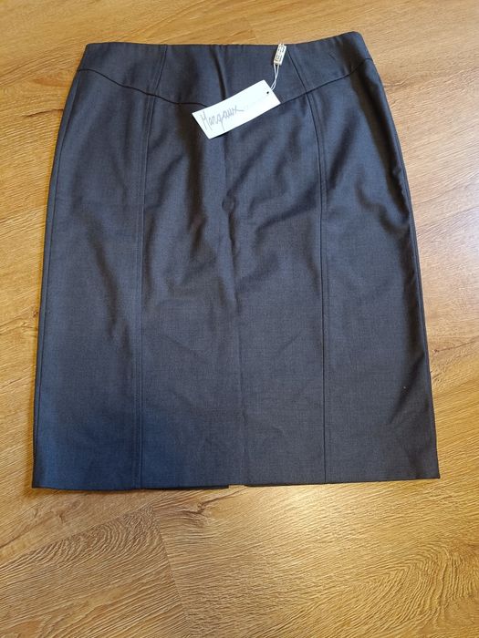 Спідниця-олівець, Виробник Італія