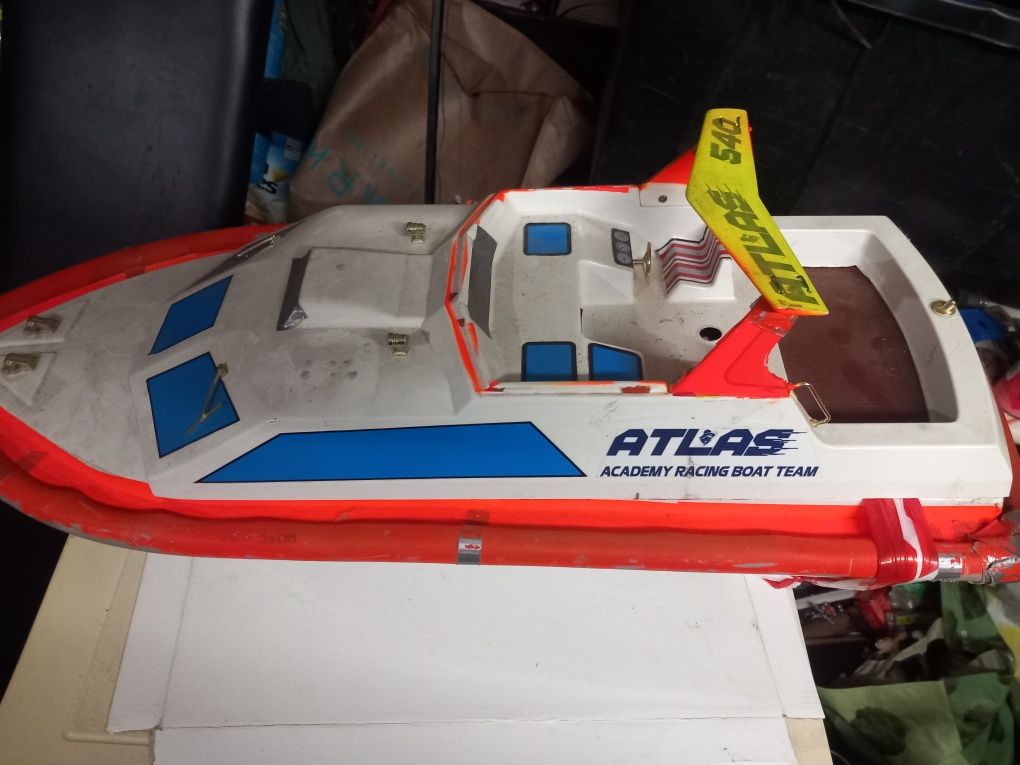 Nikko / drekeam/ atlas/ barcos