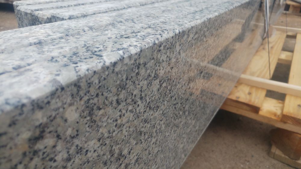 parapety granitowe,kamienne