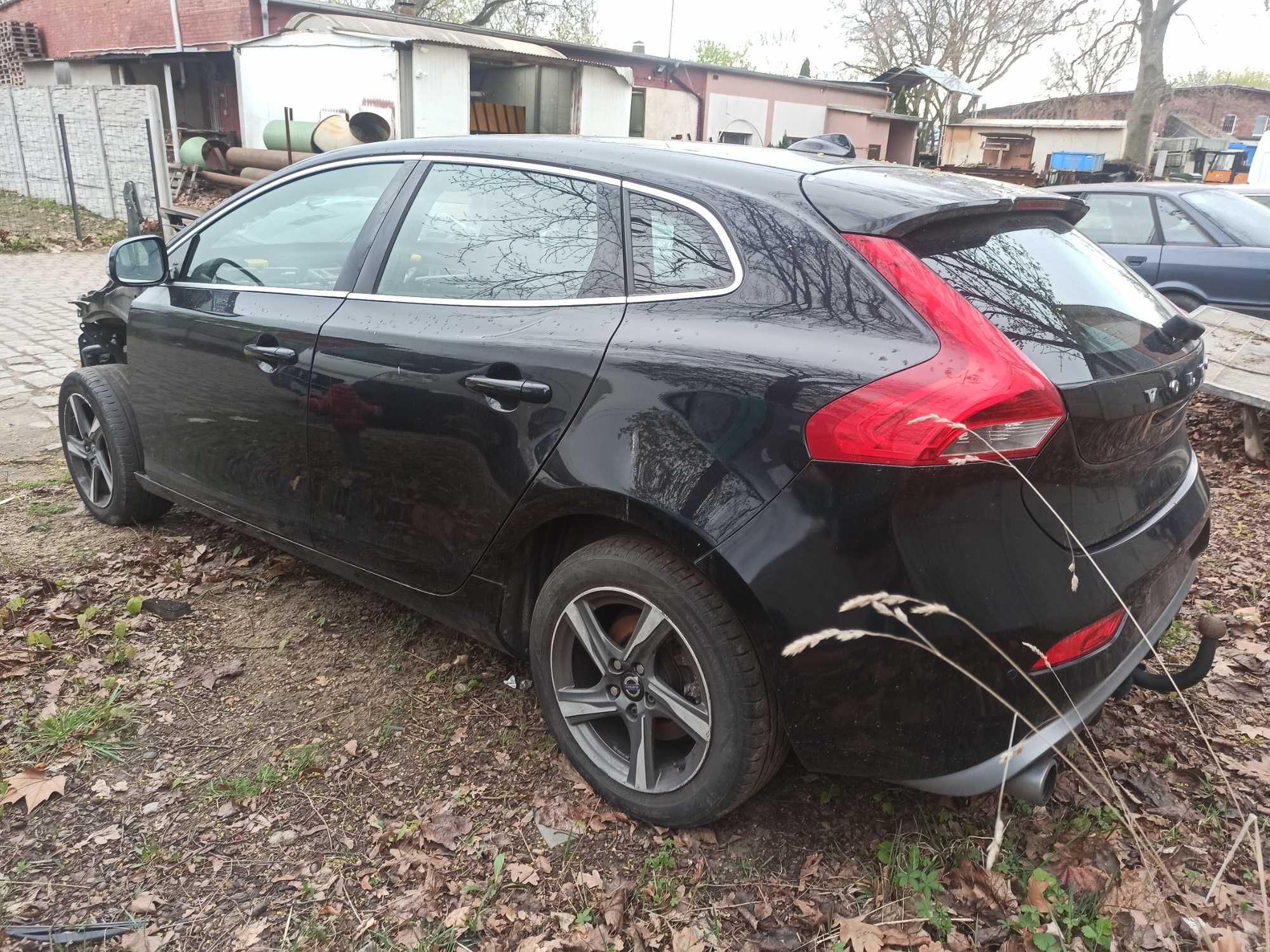 Volvo V40 samochody na części!