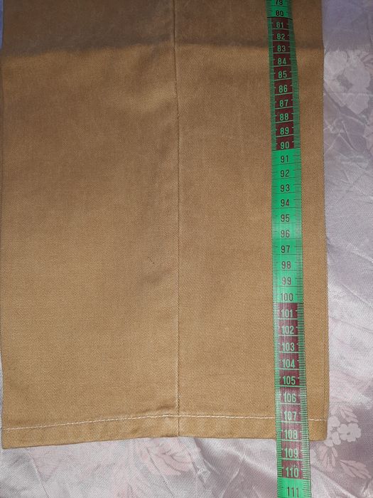 Джинси чоловічі гірчичного коліру.