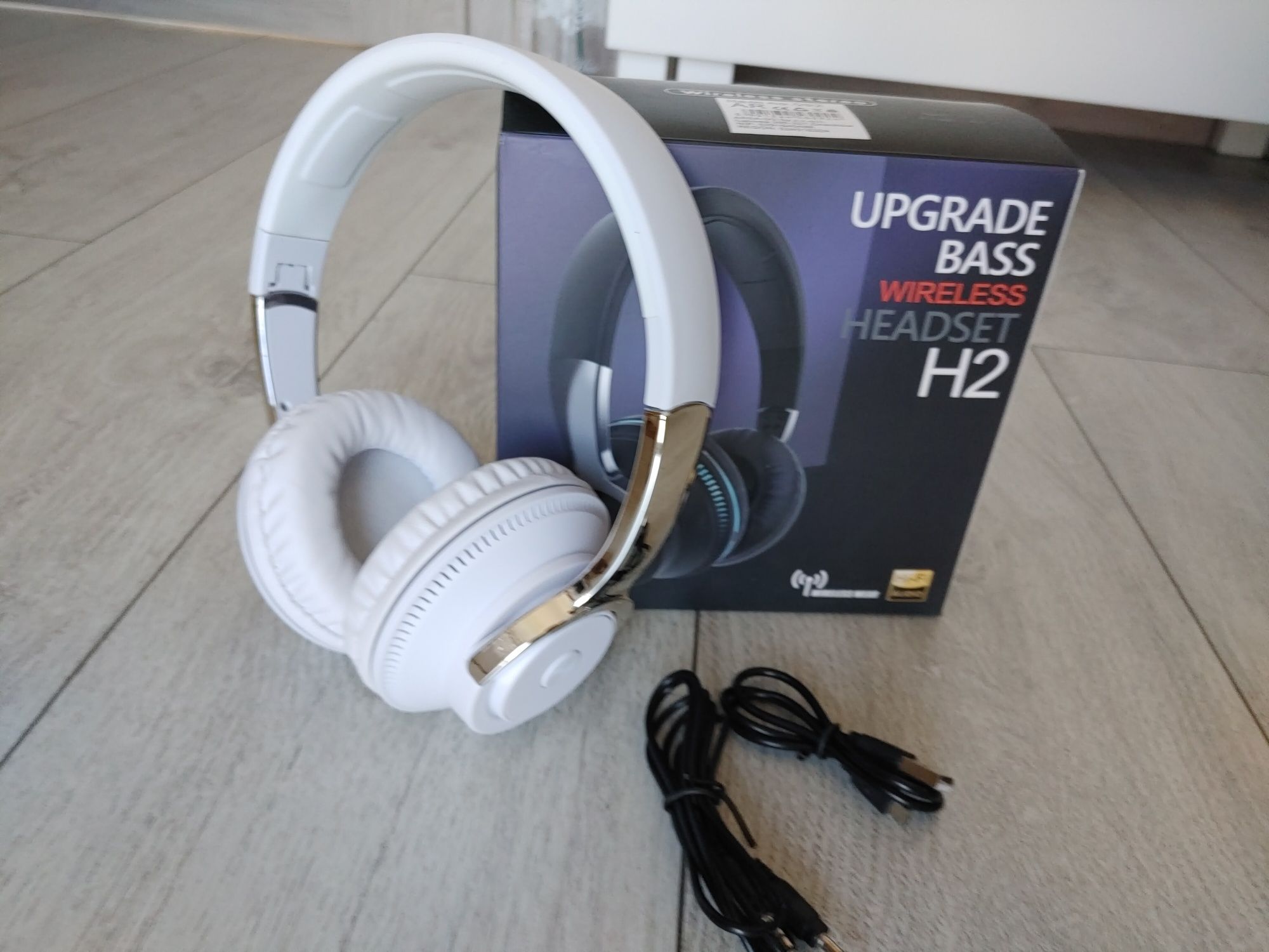 Słuchawki bezprzewodowe H2 Bluetooth mikrofon podświetlenie