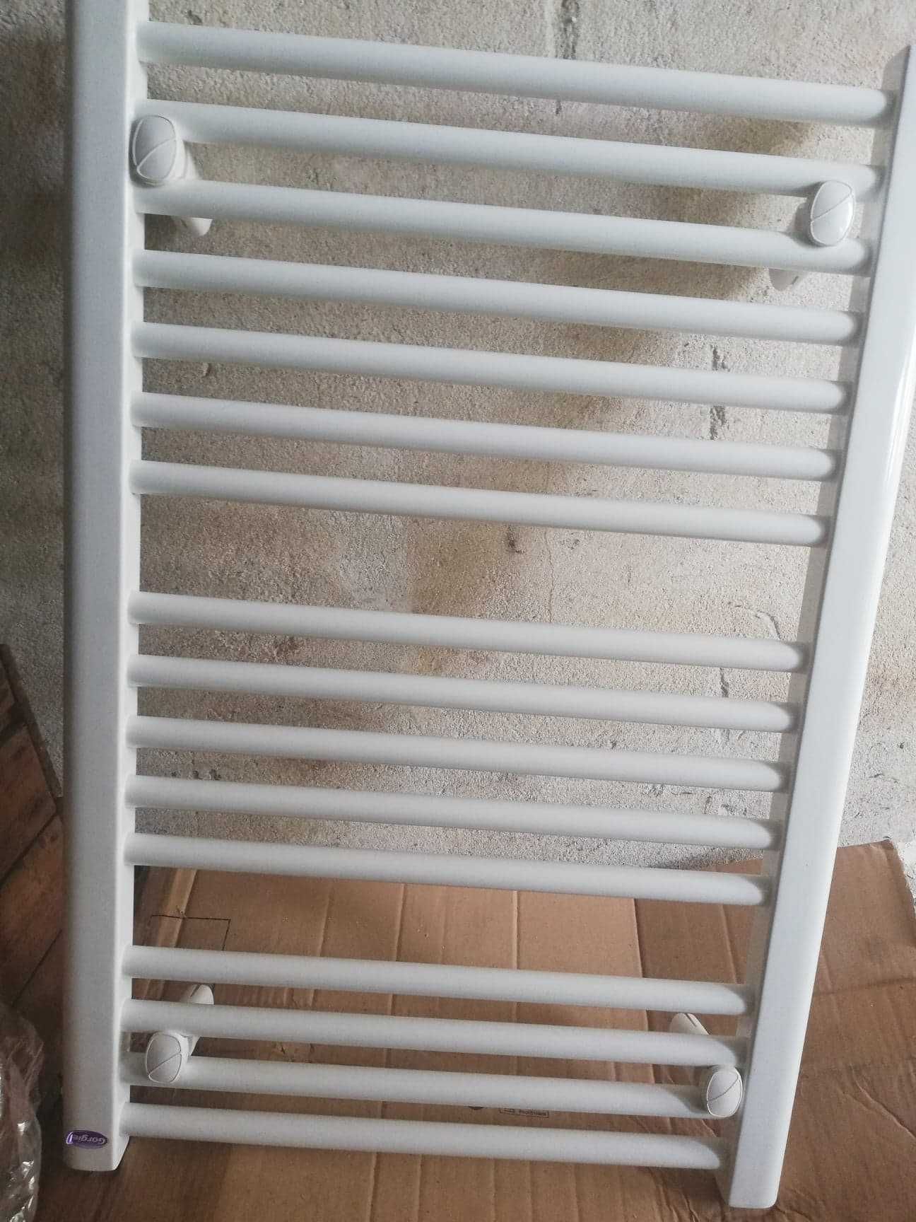 Grzejnik - kaloryfer łazienkowy  50x75 nowy. Firmy Gorgiel.