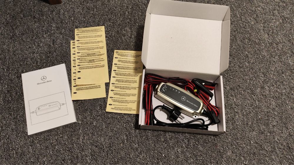 Оригинальное зарядное устройство для Mercedes