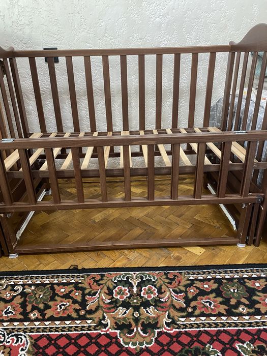 Дитяче ліжечко з матрасом та бортиками