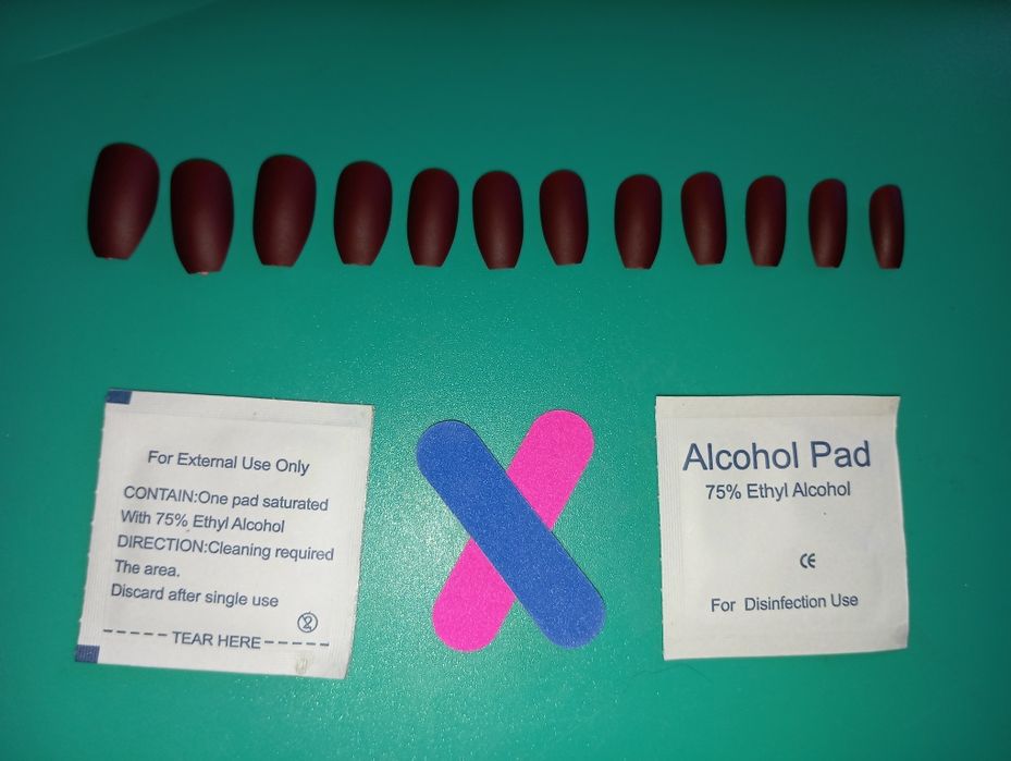 Zestaw 12 szt czekoladowych paznokci matowych + gratisy