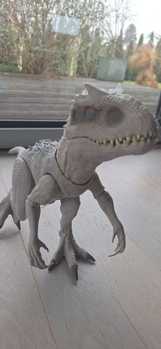 Jurassic World Dinozaur Indominus Rex dźwiek