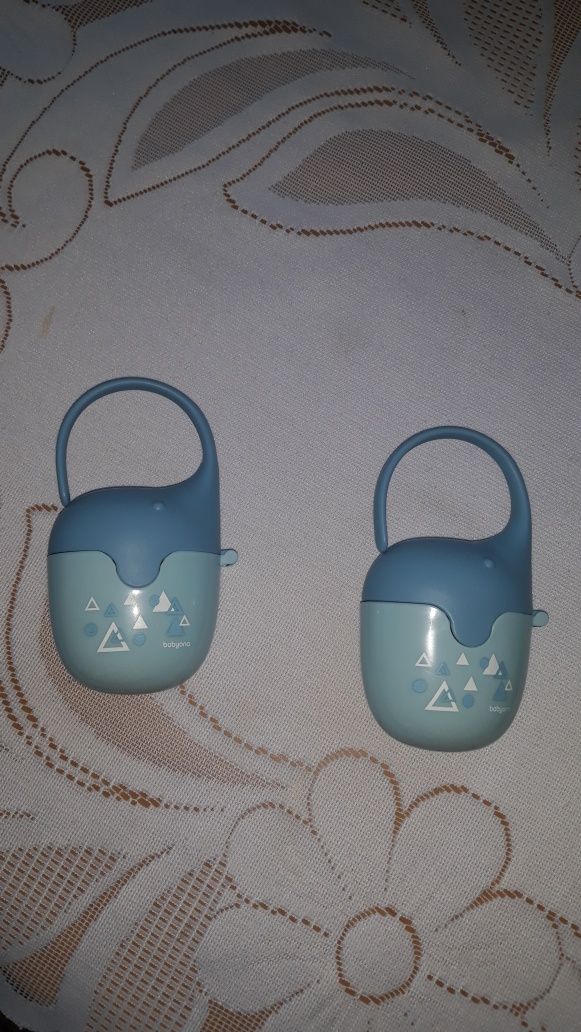 Pojemniki na smoczki