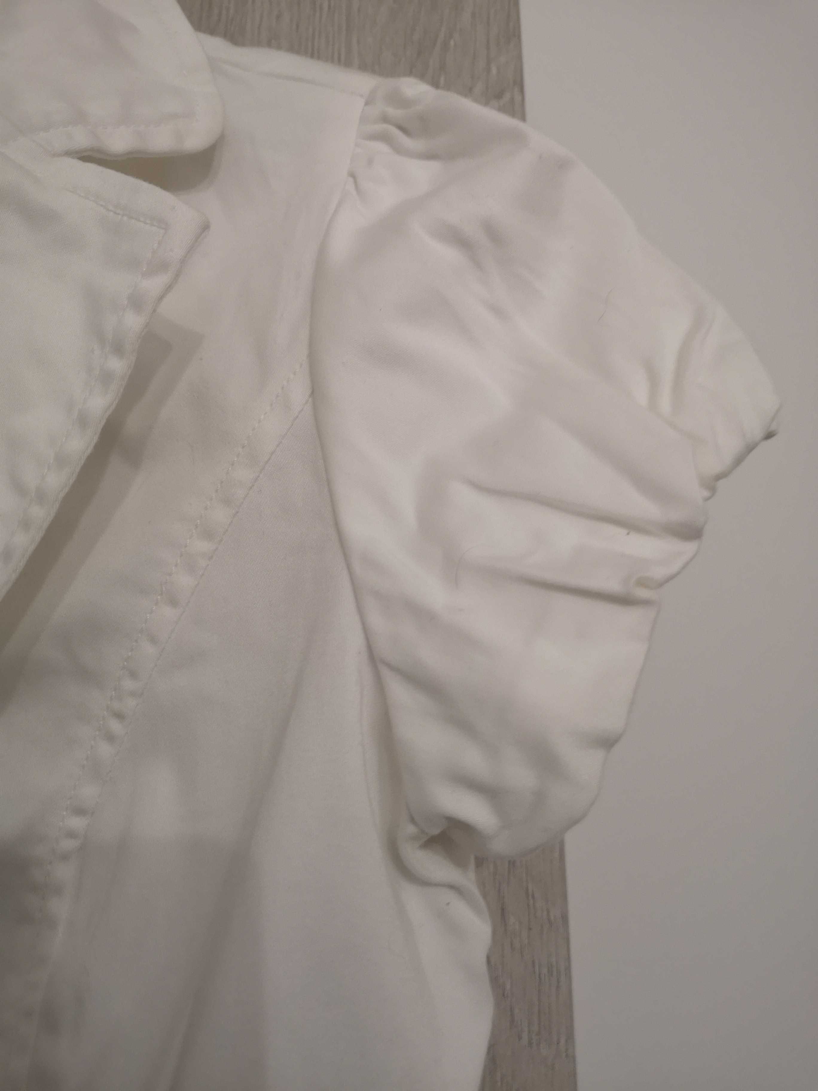 Śliczny biały żakiecik marki Orsay