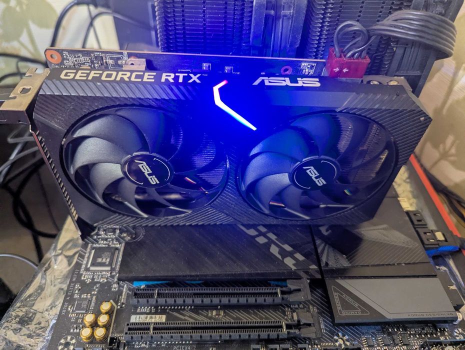 NVIDIA GeForce RTX 2070  ( 8GB GDDR6 256bit )