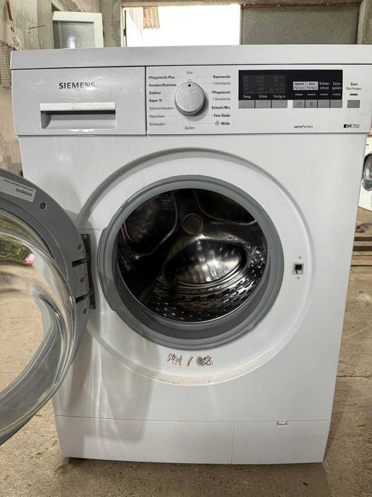 Пральна машина Siemens IQ700 8кг WM14S443