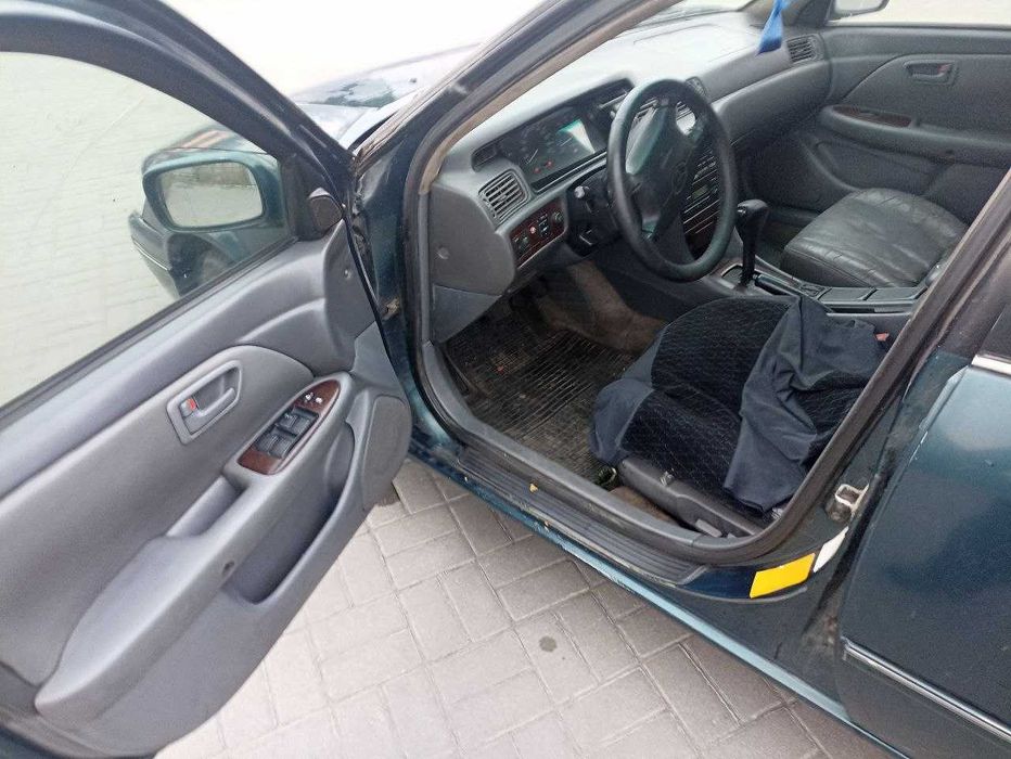 Продам Тойота Камри 20 автомат с переоформлением