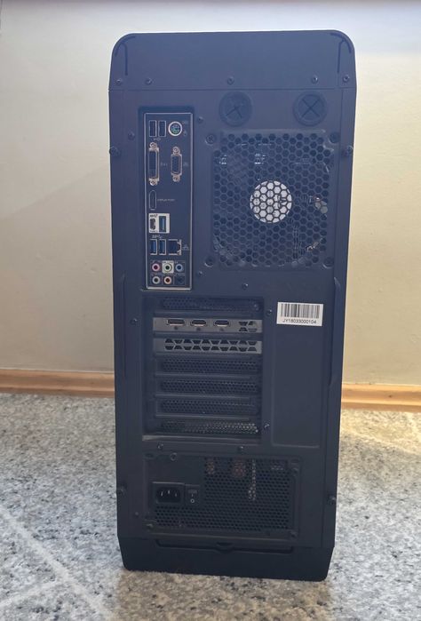 Gamingowy komputer– i5-9600K/GTX 1650/32 GB RAM/SSD / Win 10 Pro