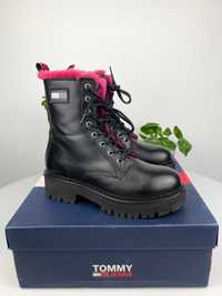 czarne różowe botki tommy jeans Tjw W Urban Boot Smooth Ltr r. 37 n44