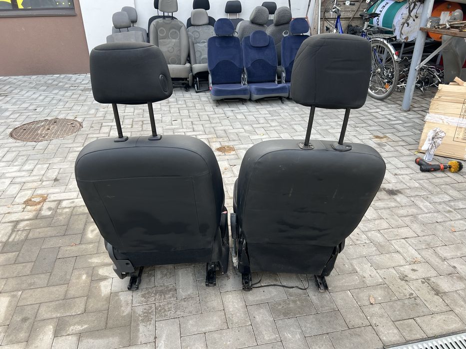 Продам сиденья на рено кенго 2 оригинал!