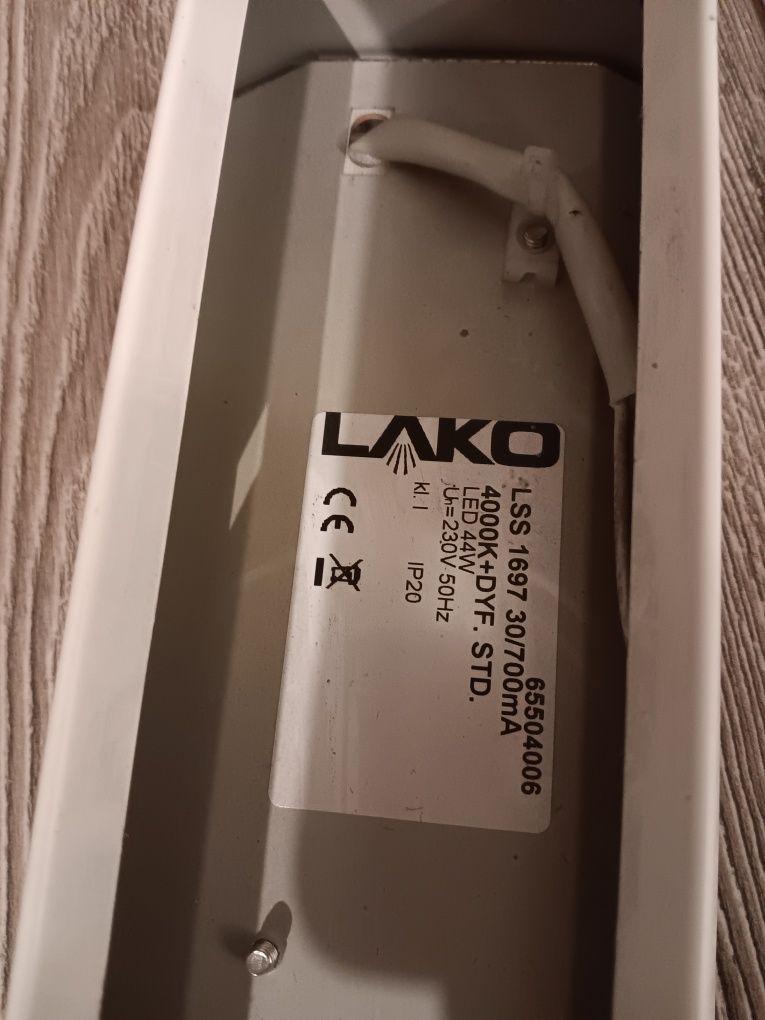 Lampy liniowe ledowe