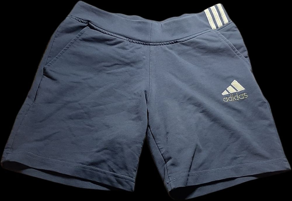 Жіночі шорти до коліна