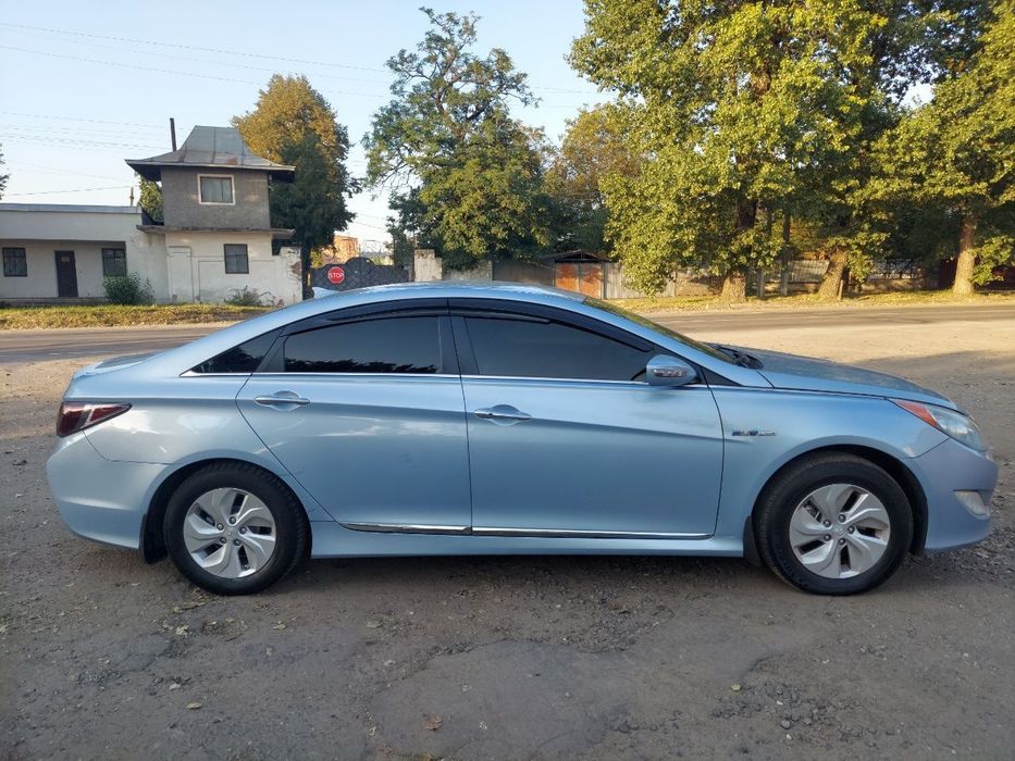 Hyundai sonata hybrid