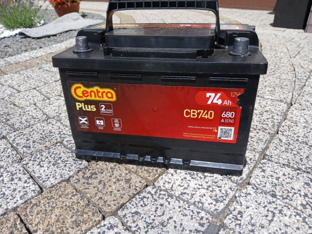 Akumulator centra 74ah 680a