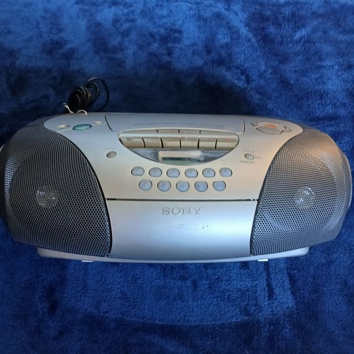 Вінтажний радіомагнітофон Sony CFD S170L AM/FM