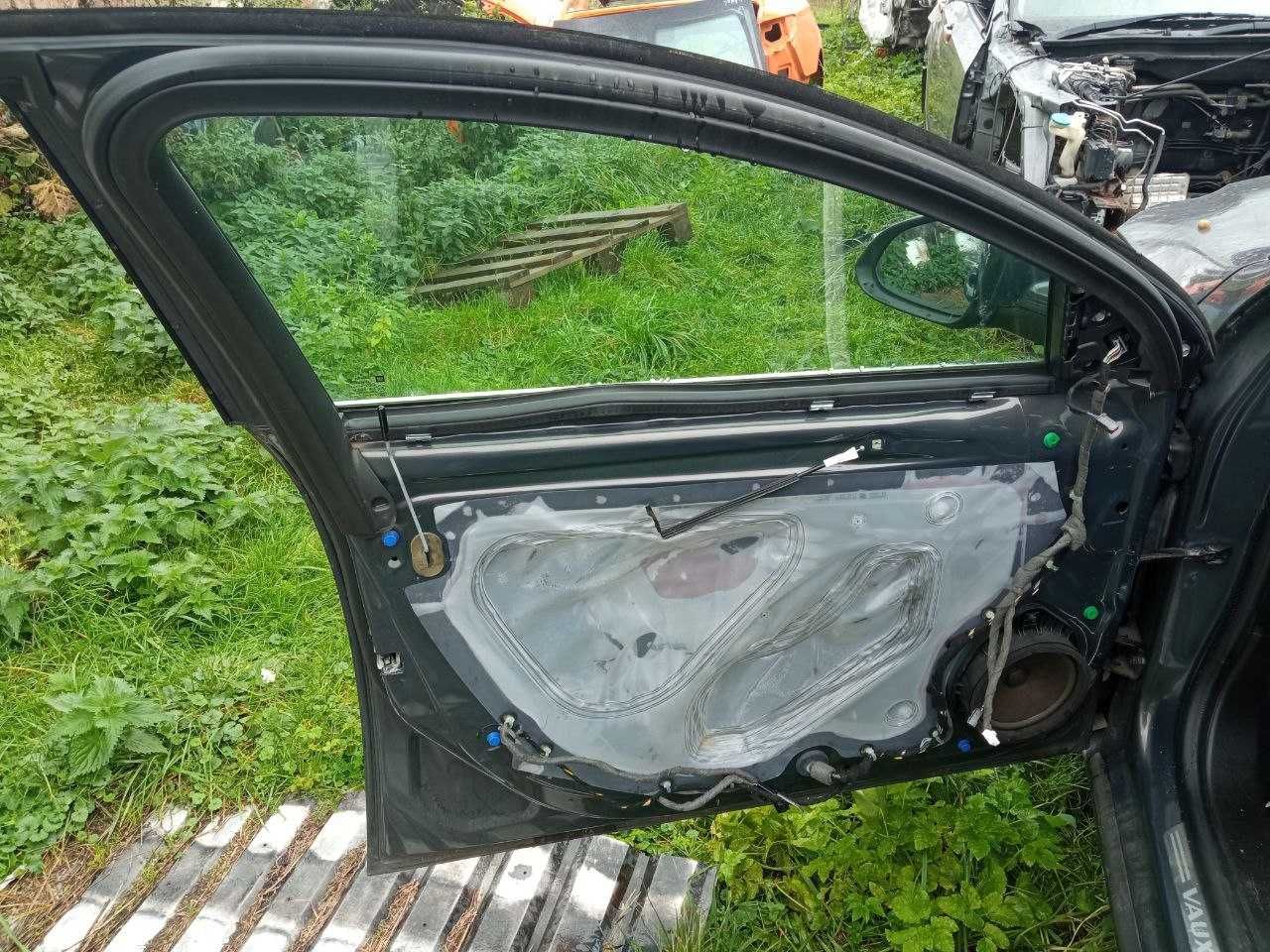 Двері дверь передні задні Opel Insignia 13-17 2.0DT Інсігнія Розборка
