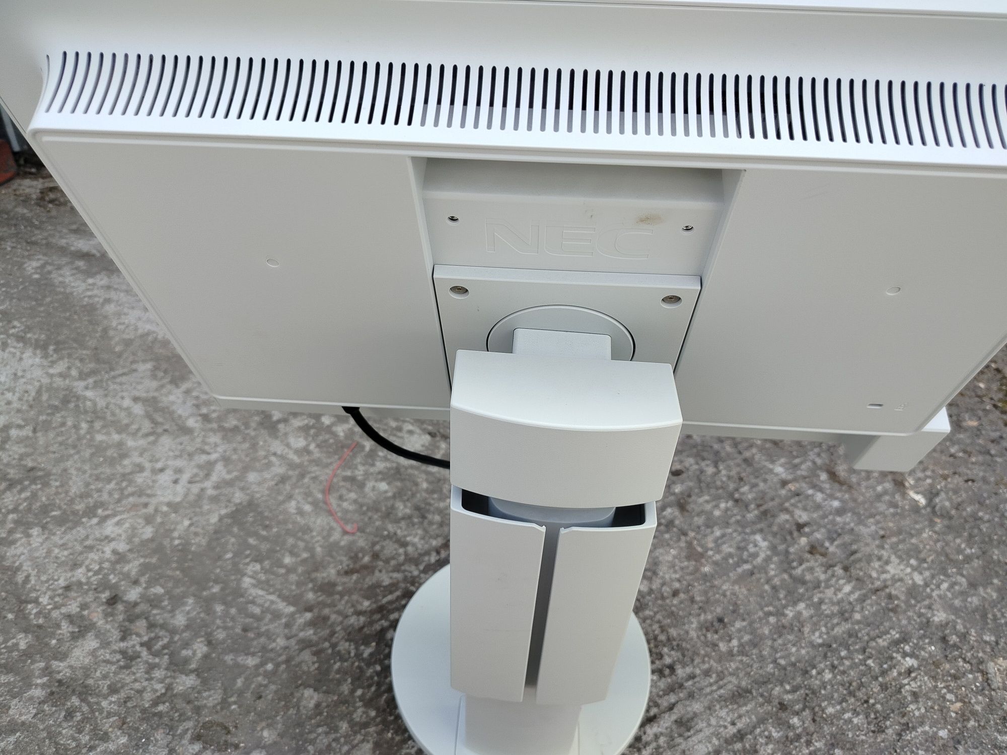 Monitory NEC i Eizo