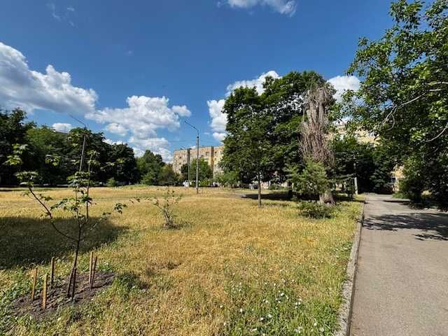 Продам двокімнатну чешку на вул. Спаській