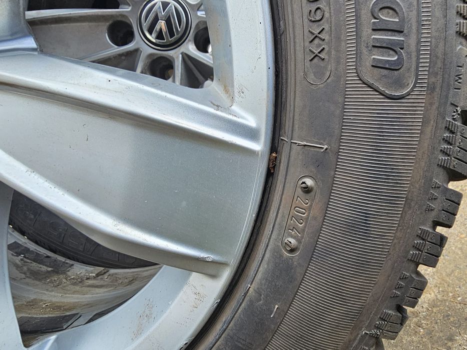 Felga koło passat b7 b8 tiguan r17 5x112 
Numer felg: 5NA071497.