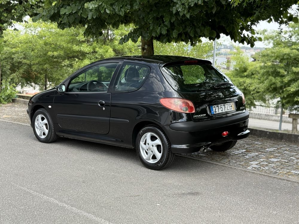Peugeot 206 1.4 HDi - 2004 | Nacional | Muito Bom Estado