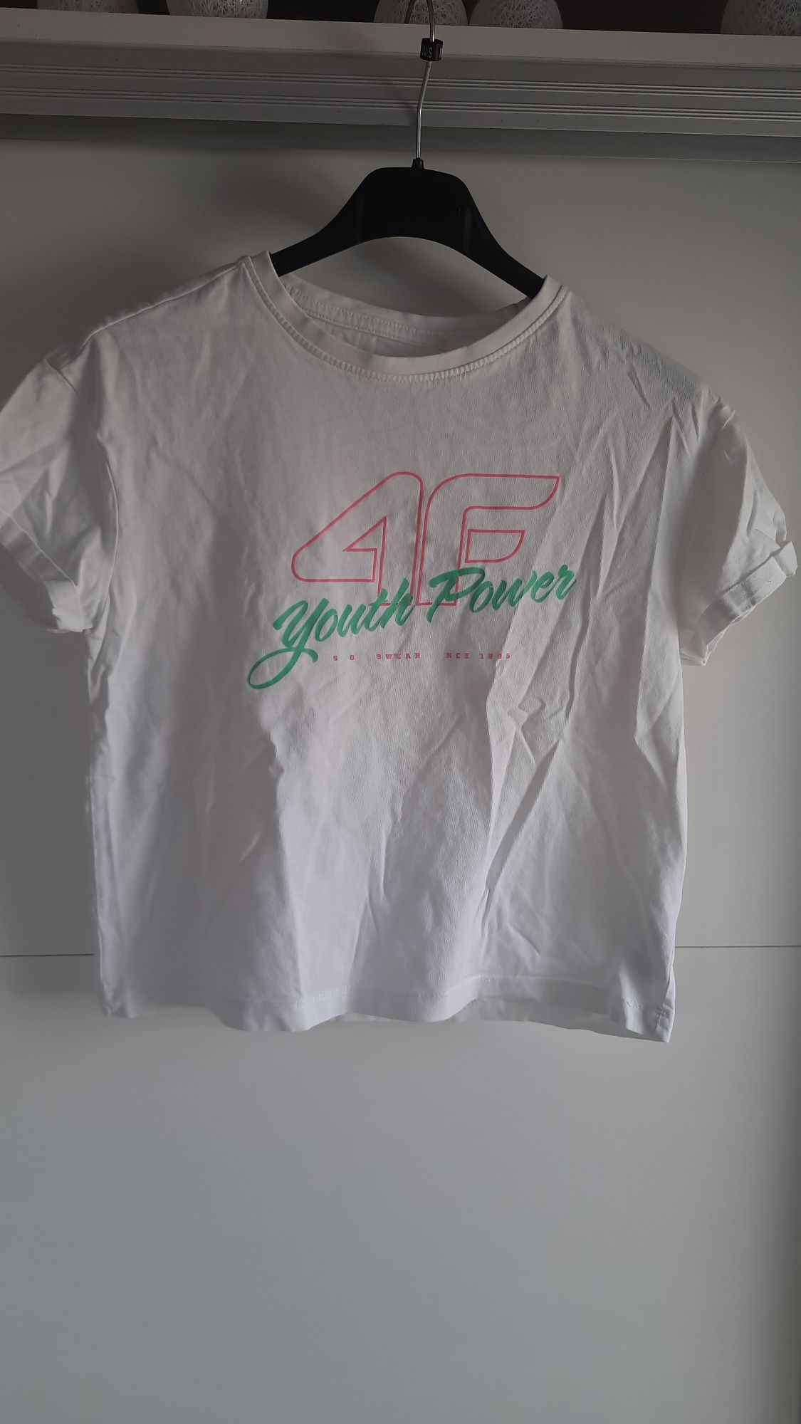 Bluzeczka t-shirt dziewczęca 4F r 146