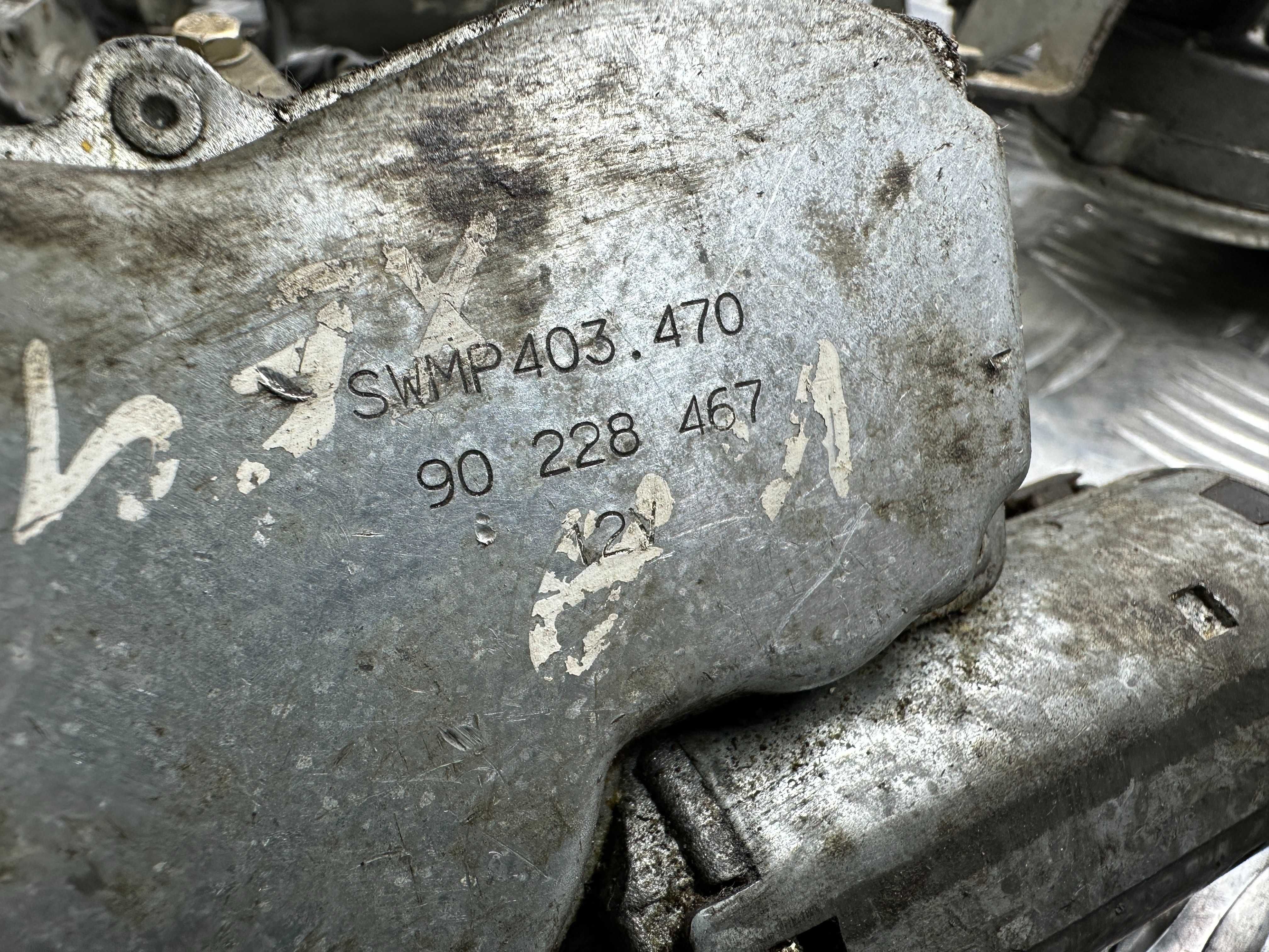 Моторчик дворника стеклоочистителя задний Opel Vectra A 90228467