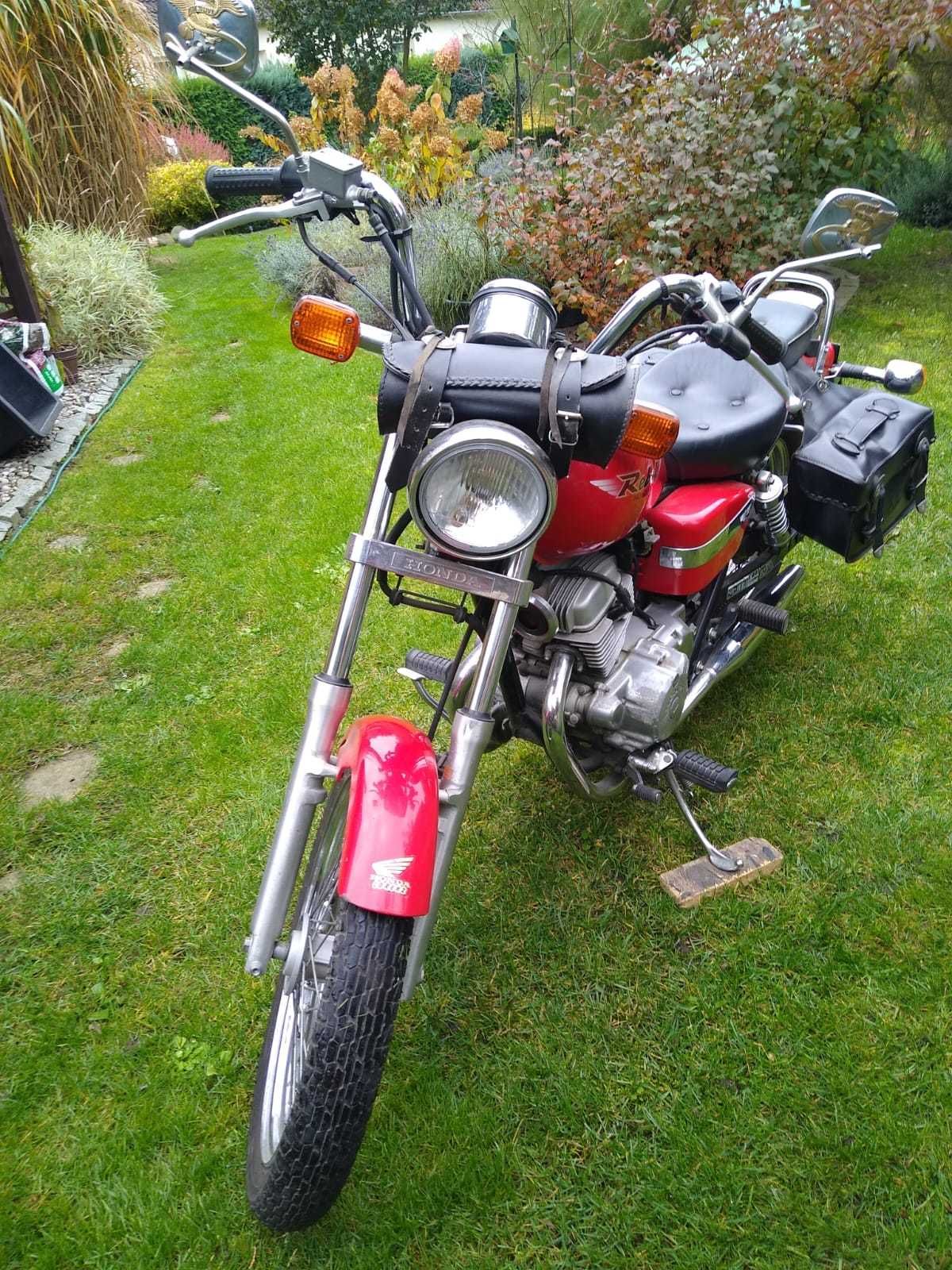 Honda Rebel 125 cm3,Oryginał z niskim przebiegiem, osoba prywatna.