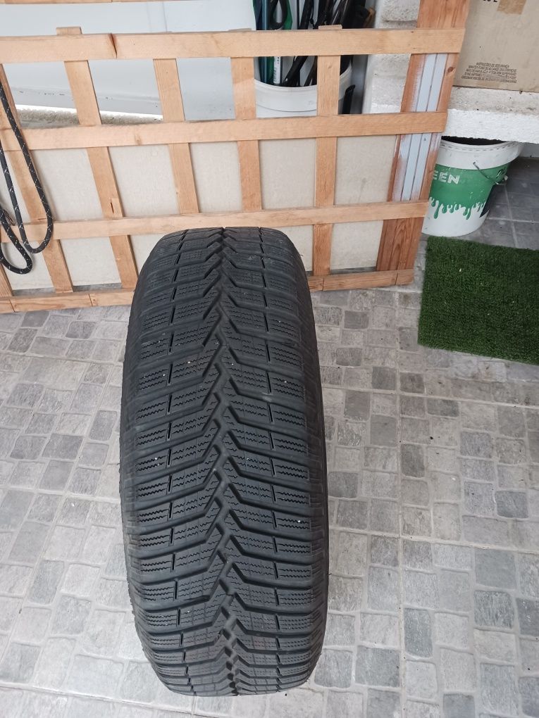 Pneus semi novos