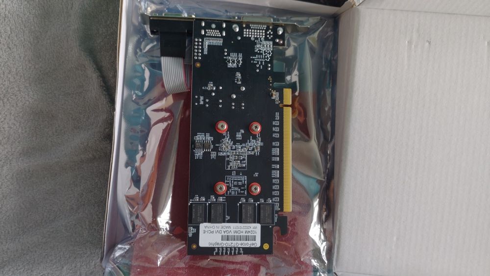 Retro karta graficzna NVIDIA GeForce GT 210