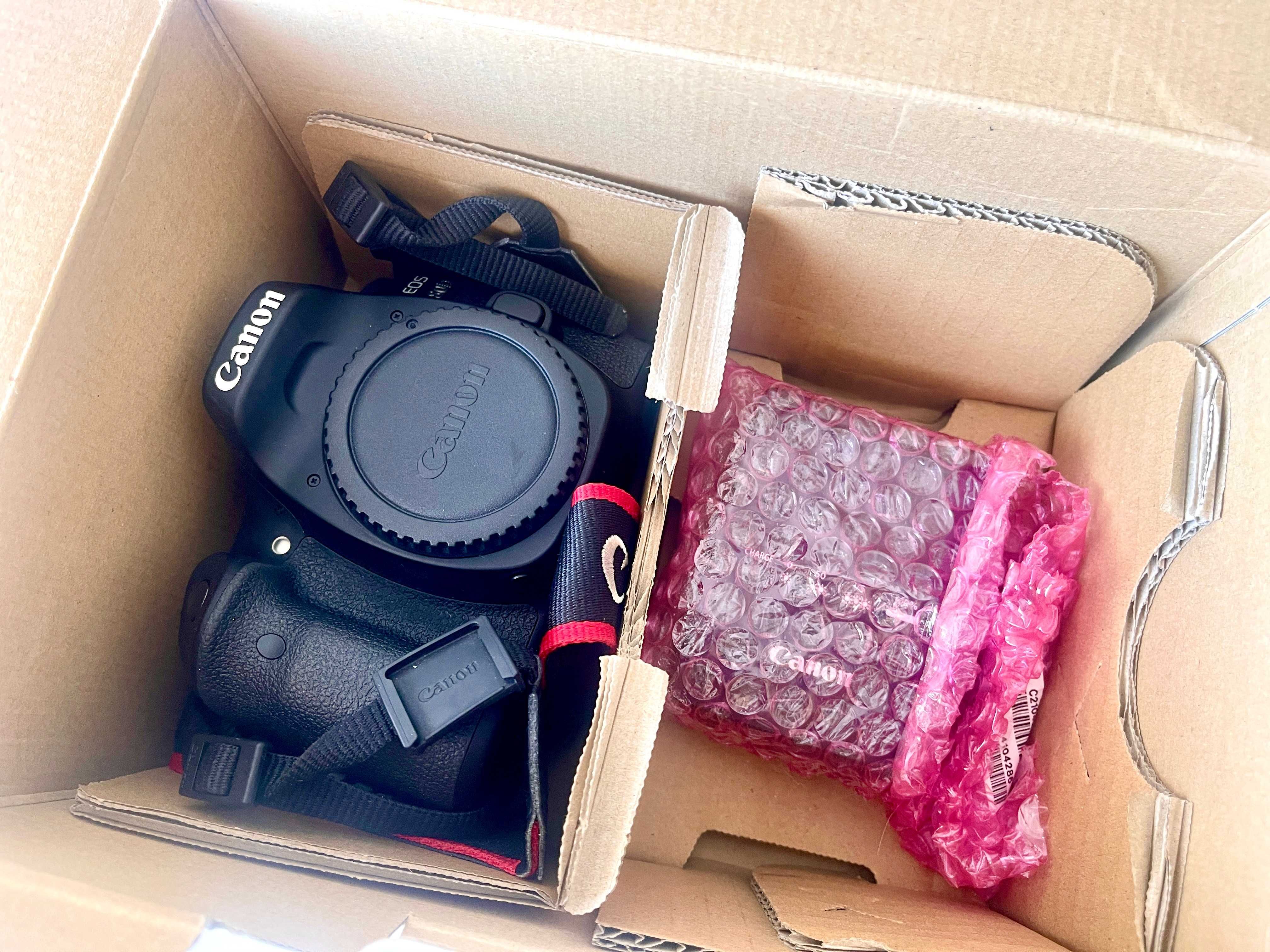 Canon 80D (menos de 3.000 disparos) – impecáve